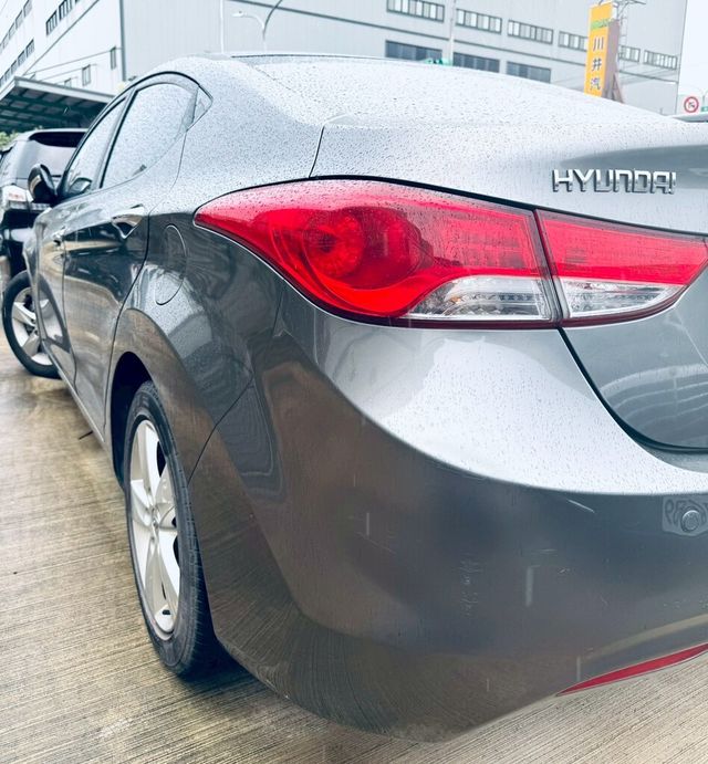 HYUNDAI現代 ELANTRA  第6張相片