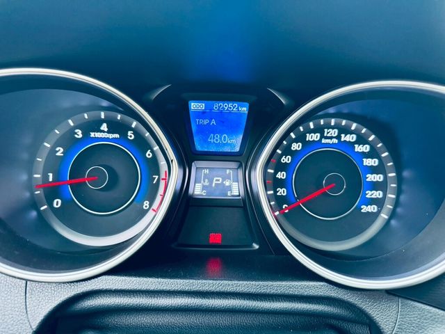 HYUNDAI現代 ELANTRA  第9張相片