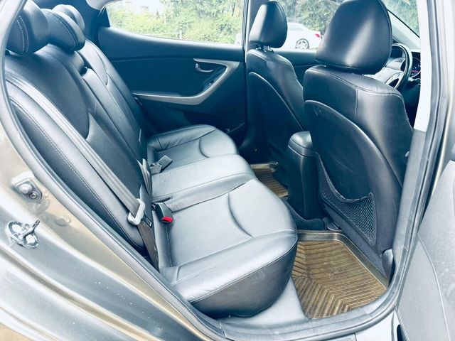 HYUNDAI現代 ELANTRA  第14張相片
