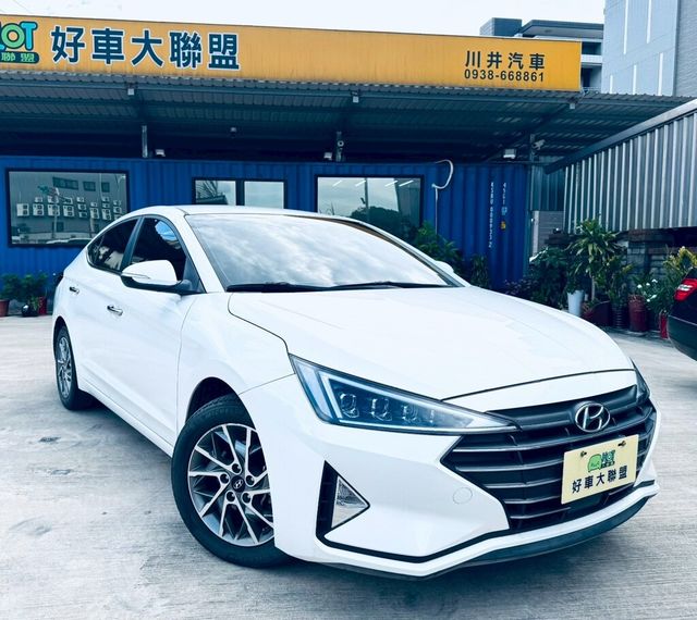 HYUNDAI現代 ELANTRA  第2張相片