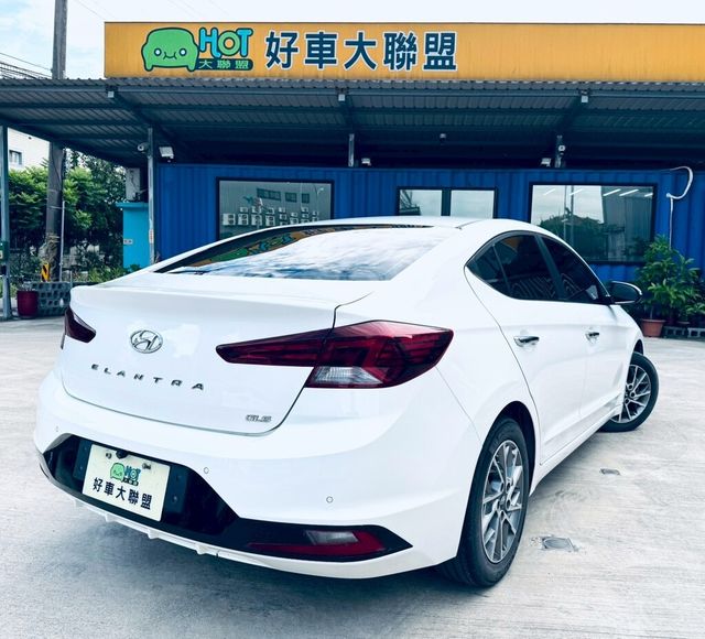 HYUNDAI現代 ELANTRA  第4張相片