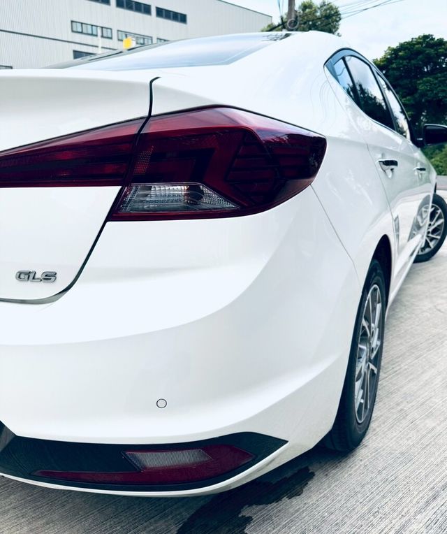 HYUNDAI現代 ELANTRA  第6張相片