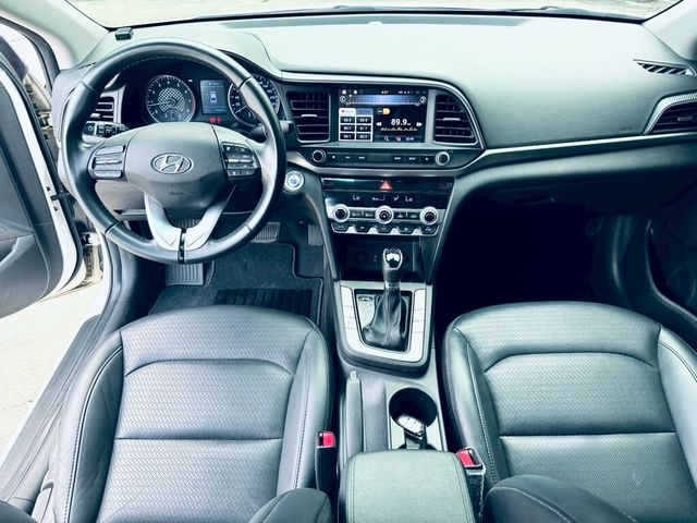 HYUNDAI現代 ELANTRA  第7張相片