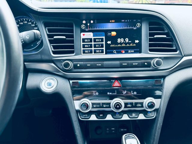 HYUNDAI現代 ELANTRA  第10張相片