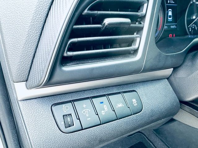 HYUNDAI現代 ELANTRA  第11張相片