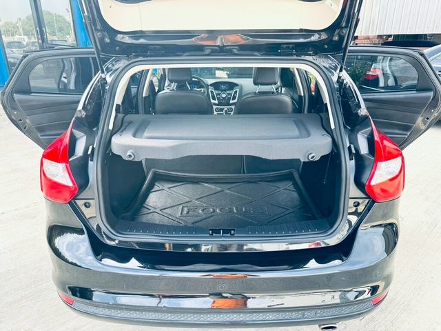 FORD福特 FOCUS  第17張相片