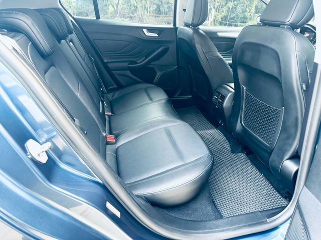 FORD福特 FOCUS WAGON  第14張相片