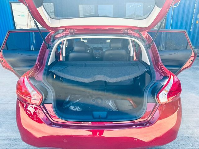 NISSAN日產 TIIDA  第17張相片