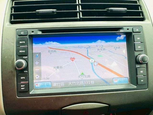 NISSAN日產 LIVINA  第11張相片