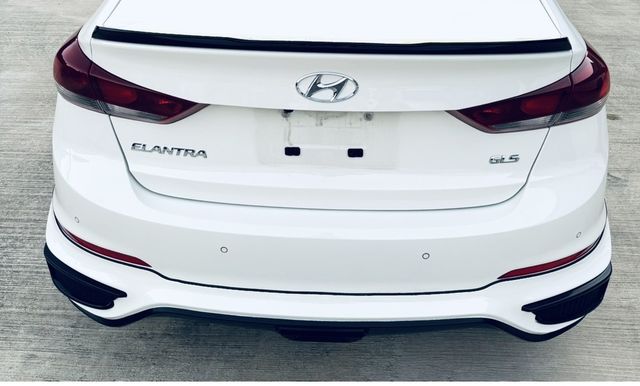 HYUNDAI現代 ELANTRA  第4張相片