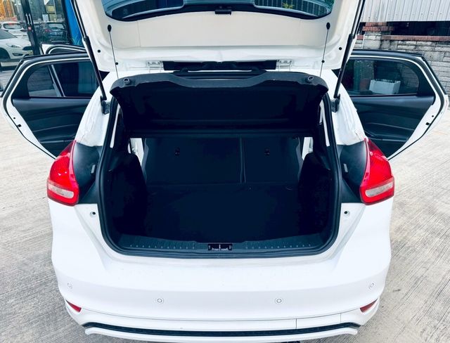FORD福特 FOCUS  第17張相片