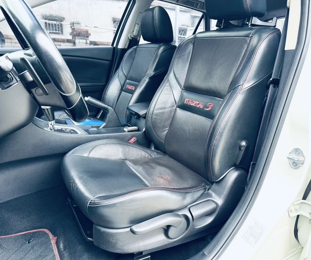 MAZDA馬自達 MAZDA 3  第8張相片