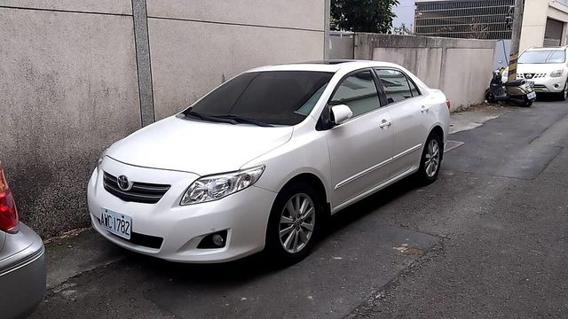 TOYOTA豐田 ALTIS  第1張相片
