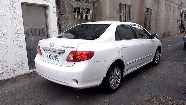 TOYOTA豐田 ALTIS  第3張相片