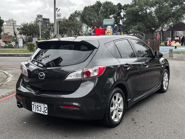 MAZDA馬自達 MAZDA 3  第7張相片