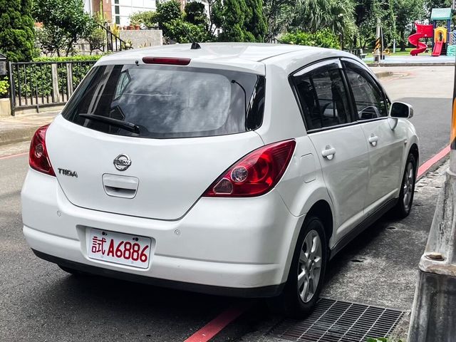 NISSAN日產 TIIDA  第5張相片