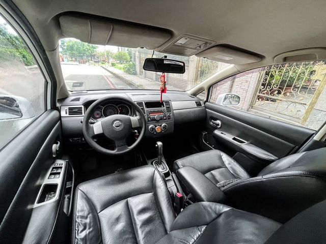NISSAN日產 TIIDA  第15張相片