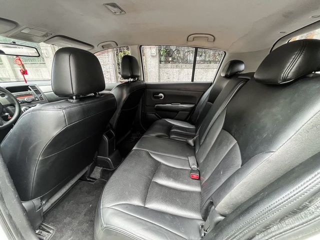 NISSAN日產 TIIDA  第17張相片