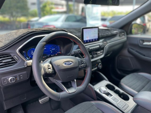 FORD福特 KUGA  第9張相片