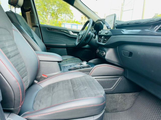 FORD福特 KUGA  第16張相片