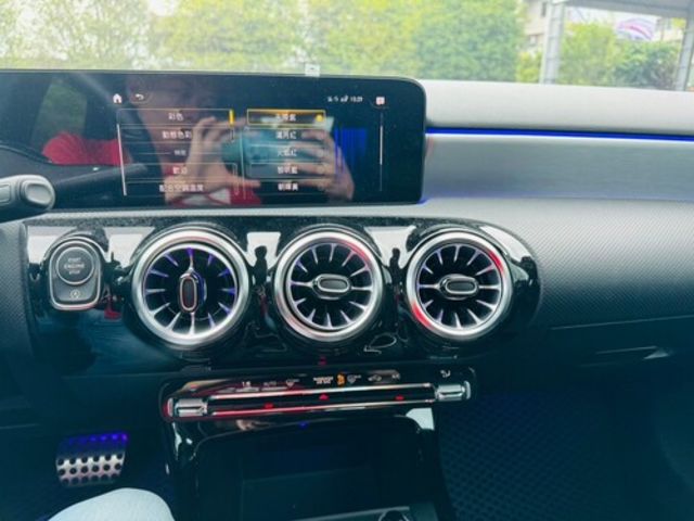 M-BENZ賓士 A180  第10張相片