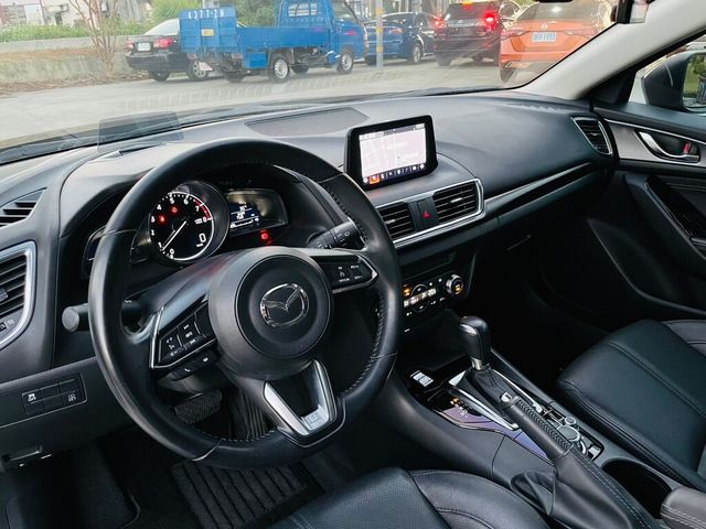 MAZDA馬自達 MAZDA 3  第6張相片