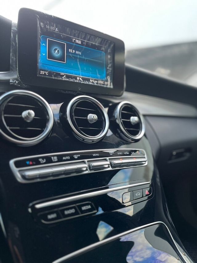 M-BENZ賓士 C200  第11張相片