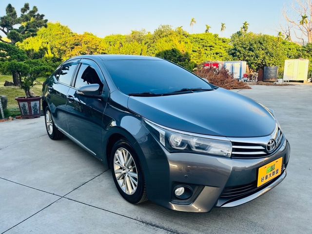 TOYOTA豐田 ALTIS  第3張相片