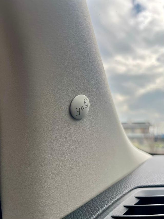 NISSAN日產 TIIDA  第9張相片