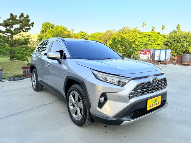 TOYOTA豐田 RAV4  第5張相片