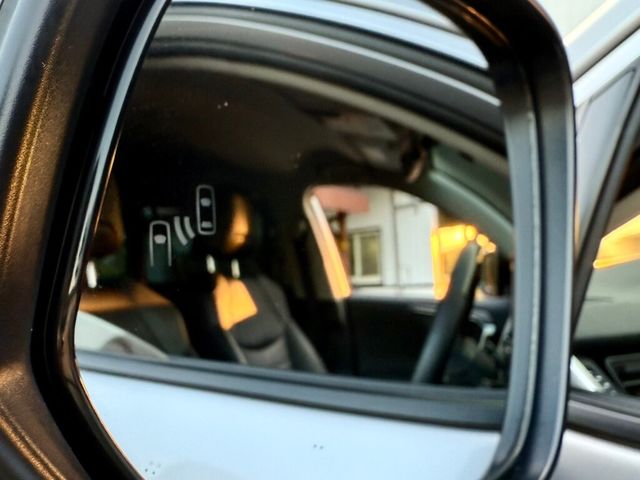 TOYOTA豐田 RAV4  第13張相片