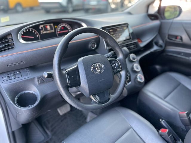 TOYOTA豐田 SIENTA  第5張相片