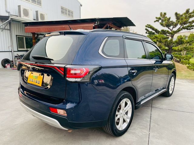MITSUBISHI三菱 OUTLANDER  第15張相片