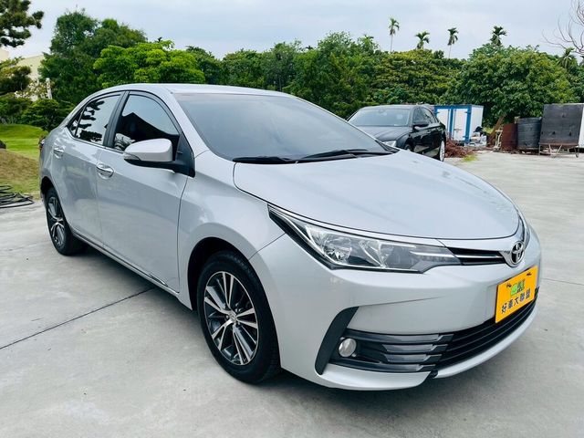 TOYOTA豐田 ALTIS  第3張相片