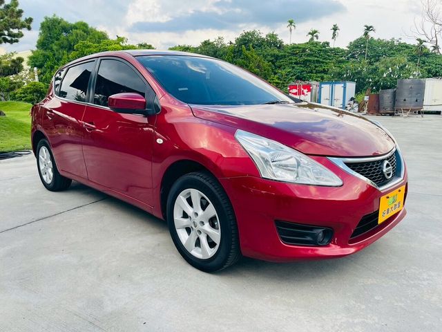 NISSAN日產 TIIDA  第3張相片