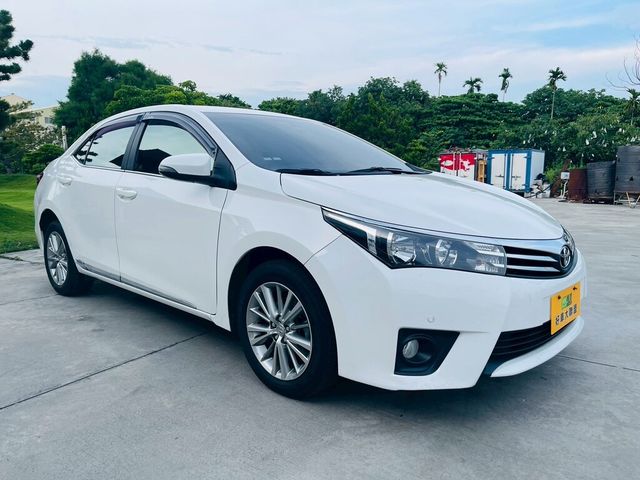 TOYOTA豐田 ALTIS  第3張相片