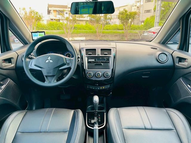 MITSUBISHI三菱 COLT PLUS  第10張相片