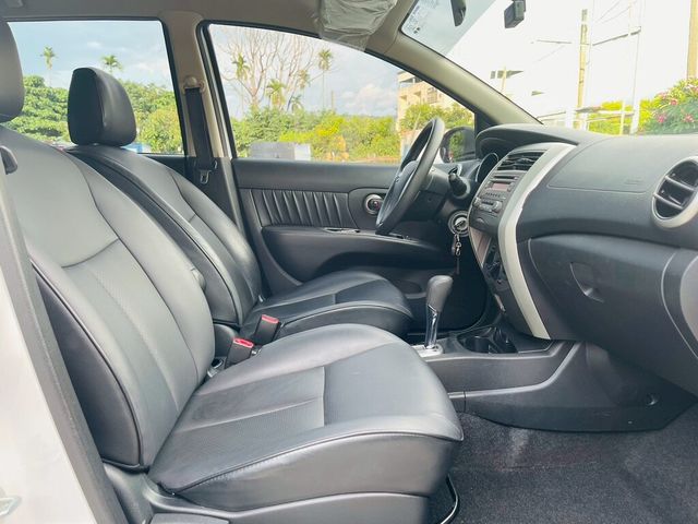 NISSAN日產 LIVINA  第7張相片