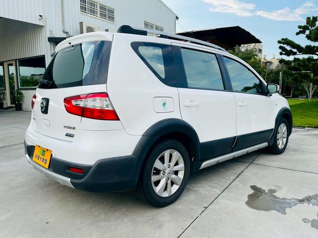 NISSAN日產 LIVINA  第13張相片
