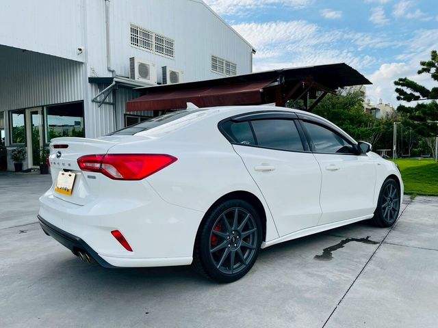 FORD福特 FOCUS ST  第18張相片