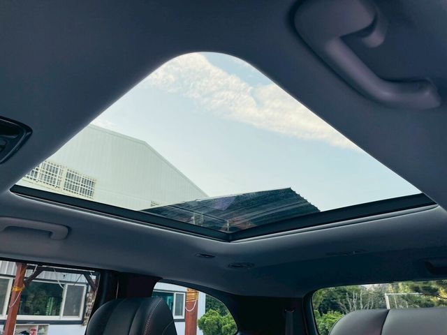 HYUNDAI現代 CUSTIN  第11張相片