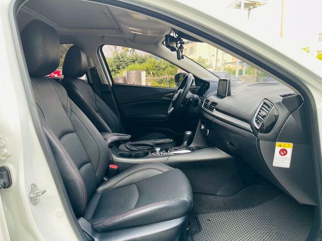 MAZDA馬自達 MAZDA 3  第12張相片
