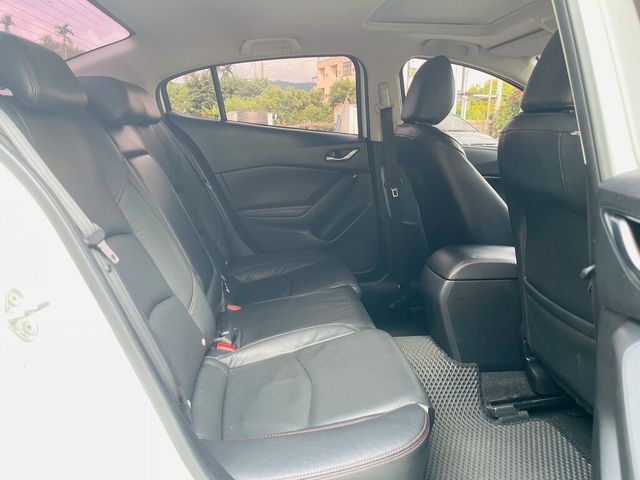 MAZDA馬自達 MAZDA 3  第16張相片