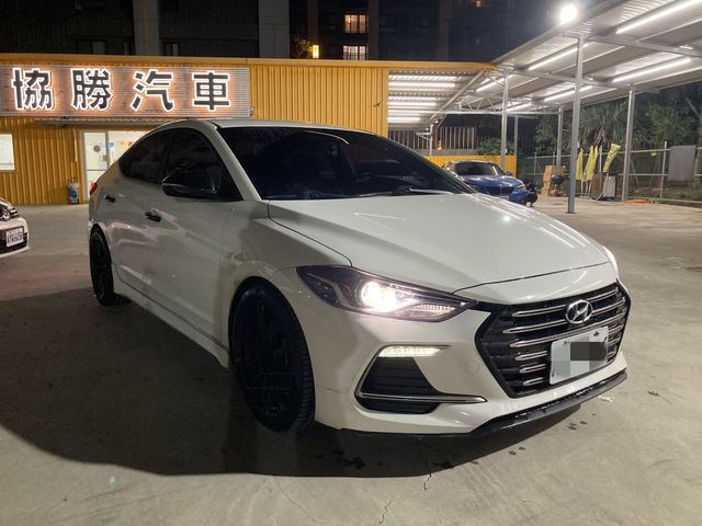 HYUNDAI現代 ELANTRA  第1張相片
