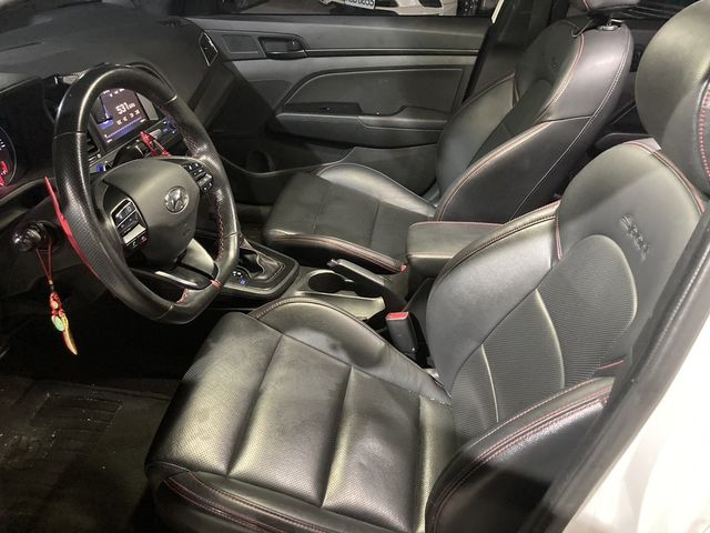 HYUNDAI現代 ELANTRA  第3張相片