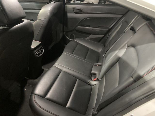 HYUNDAI現代 ELANTRA  第4張相片