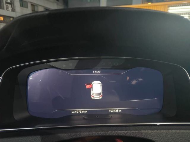 VOLKSWAGEN福斯 GOLF GTI  第4張相片