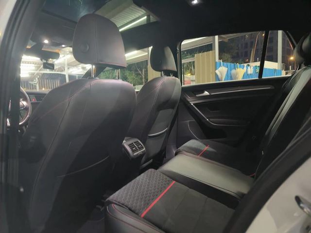 VOLKSWAGEN福斯 GOLF GTI  第5張相片