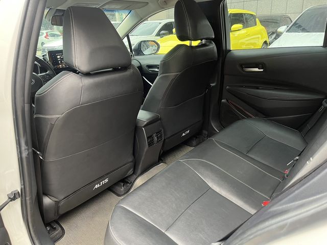 TOYOTA豐田 ALTIS  第4張相片