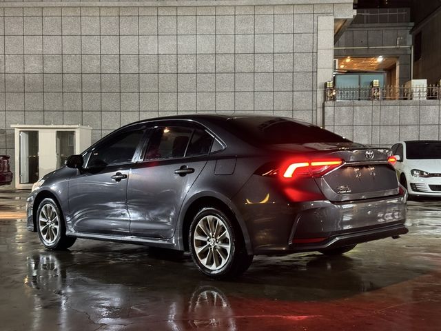 TOYOTA豐田 ALTIS  第2張相片